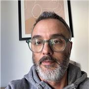 Profesor apto para todas las edades y para extranjeros